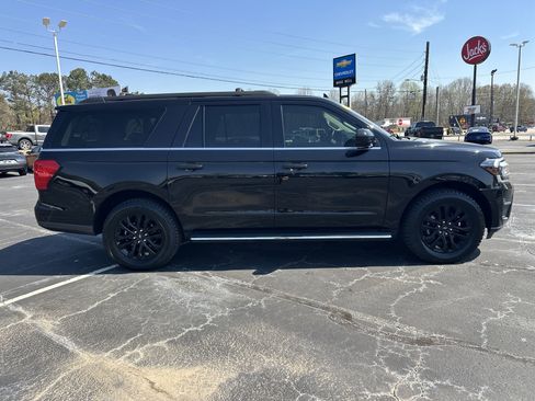 Used 2022 Ford Expedition Max XLT image 9