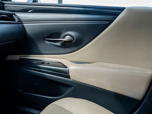 Used 2020 Lexus ES 350 image 23