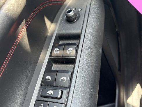 Used 2023 Jeep Compass Trailhawk AWD/4WD image 11