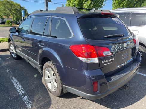 Used 2013 Subaru Outback 2.5i Limited AWD/4WD image 6