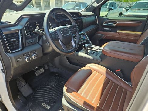 Used 2025 GMC Sierra 1500 Denali Ultimate AWD/4WD image 10