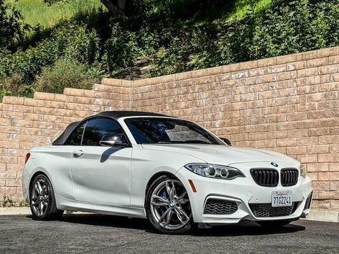 Used 2016 BMW M235i Convertible image 14