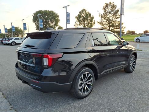 New 2027 Ford Explorer ST-Line AWD/4WD image 3
