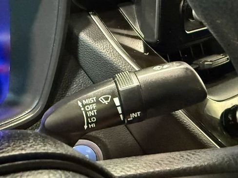 Used 2022 Toyota Corolla LE FWD image 17