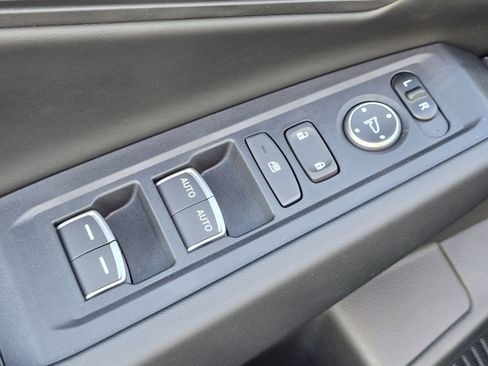 New 2025 Honda Accord SE image 25