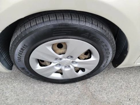 Used 2015 Kia Forte LX FWD image 26