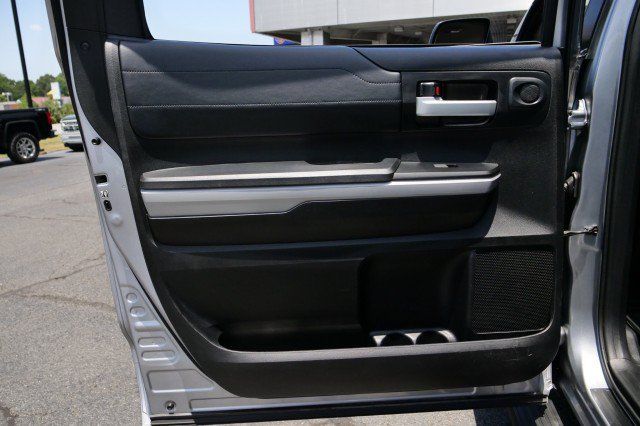 Used 2019 Toyota Tundra Limited w/ Limited Premium Package AWD/4WD image 32