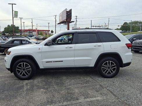 Certified 2021 Jeep Grand Cherokee Trailhawk w/ Trailhawk Luxury Group image 5