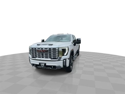 Used 2024 GMC Sierra 2500 Denali w/ Denali Reserve Package image 3