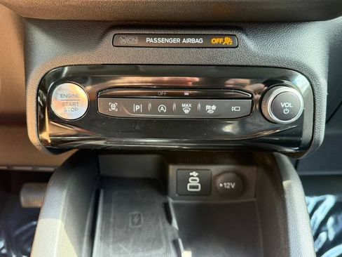 Certified 2024 Ford Escape Platinum AWD/4WD image 25