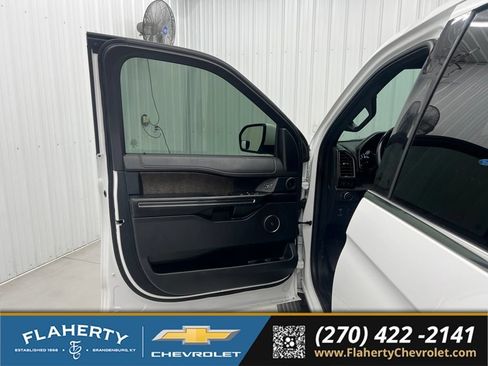 Used 2021 Ford Expedition Max Limited AWD/4WD image 8