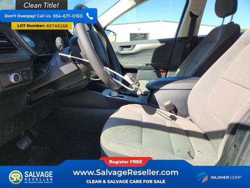 Used 2022 Ford Escape S image 9