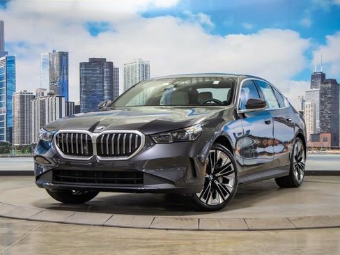 Used 2026 BMW 530i xDrive image 2