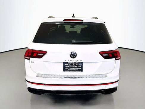 Used 2022 Volkswagen Tiguan SE R-Line image 6