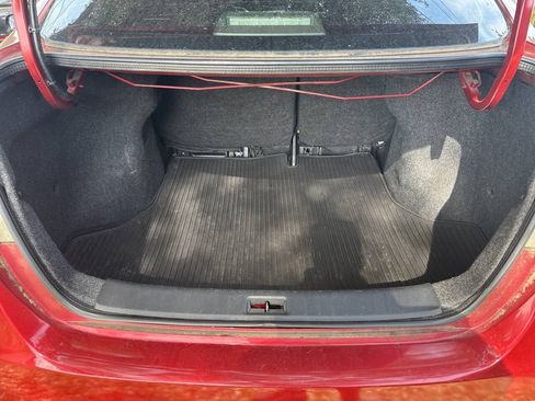 Used 2015 Nissan Sentra SL w/ SL Premium Package FWD image 9