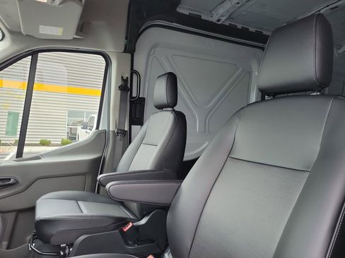 New 2026 Ford Transit 250 148 Medium Roof image 20