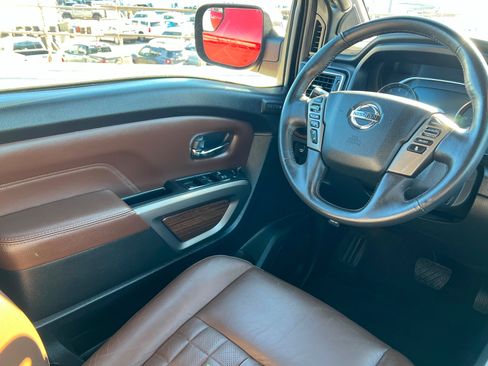 Used 2022 Nissan Titan Platinum Reserve w/ Moonroof Package image 11