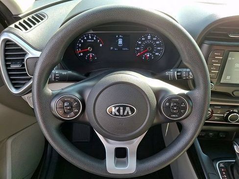 Used 2021 Kia Soul LX FWD image 18