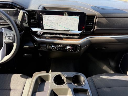 Used 2025 GMC Sierra 1500 Elevation image 22