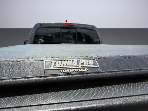 Used 2019 Toyota Tacoma SR5 RWD image 6