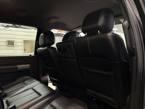 Used 2014 Ford F350 Lariat w/ Lariat Interior Package image 28