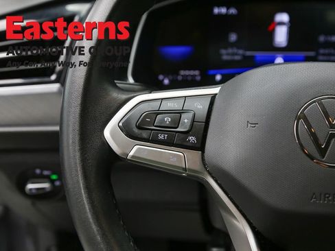 Used 2024 Volkswagen Jetta SE FWD image 15