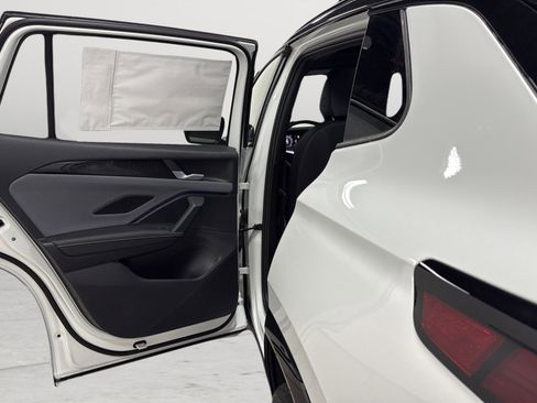 New 2026 Volkswagen Tiguan SE R-Line AWD/4WD image 28
