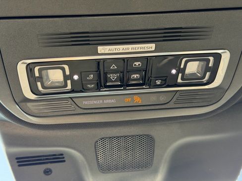 New 2025 Lincoln Navigator L Reserve w/ Jet Appearance Package image 38