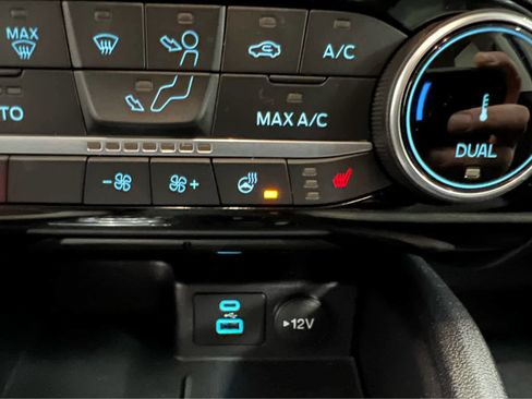 Used 2022 Ford Escape SE w/ Convenience Package image 5