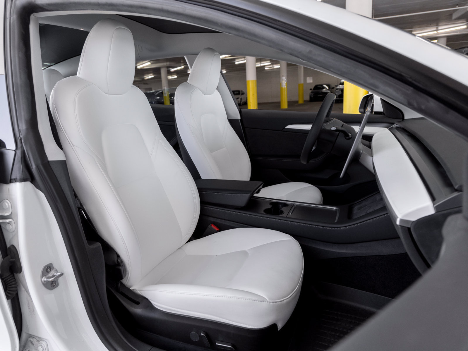 Used 2023 Tesla Model 3 Standard Range RWD image 25