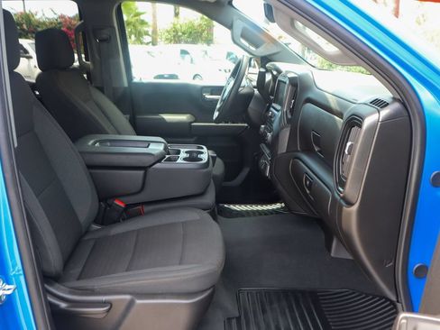 Used 2025 Chevrolet Silverado 1500 Custom w/ Turbomax Blackout Package AWD/4WD image 33