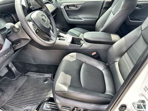 Used 2025 Toyota RAV4 Limited FWD image 24