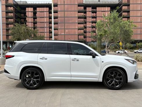 New 2026 Lexus TX 500h AWD image 3