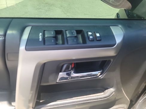 Used 2014 Toyota 4Runner SR5 RWD image 17