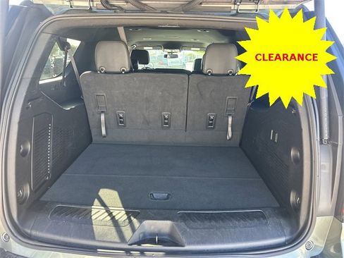 Used 2023 Chevrolet Suburban LT image 19