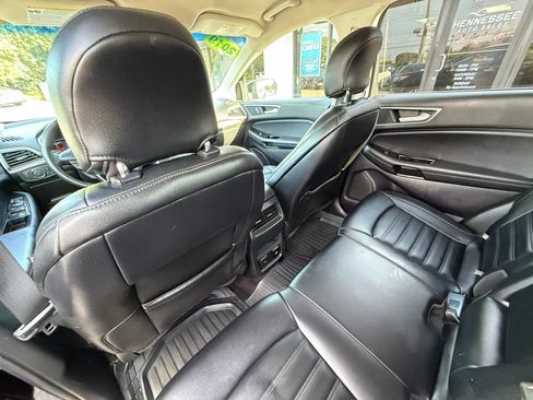 Used 2019 Ford Edge SEL w/ Equipment Group 201A AWD/4WD image 41