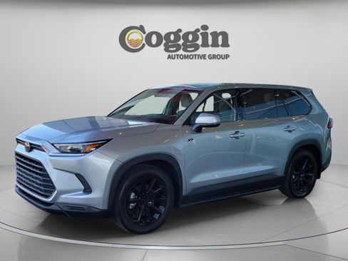 Certified 2025 Toyota Grand Highlander FWD image 1