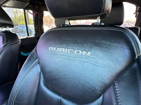 Used 2015 Jeep Wrangler Unlimited Rubicon AWD/4WD image 28