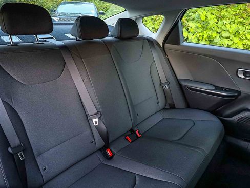 Certified 2025 Kia K4 FWD image 23