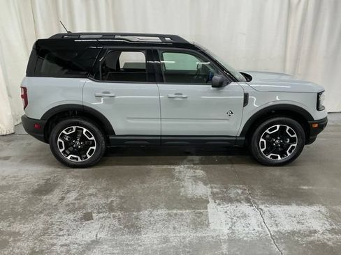 Used 2024 Ford Bronco Sport Outer Banks w/ Tech Package AWD/4WD image 3