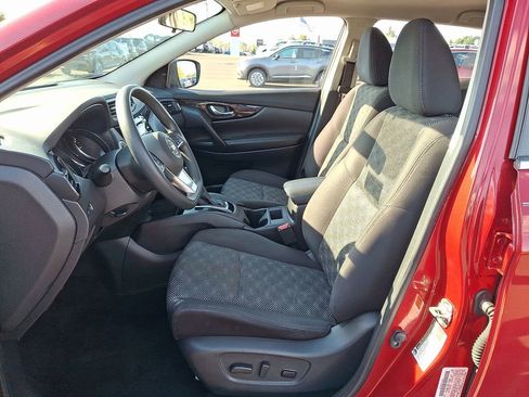 Certified 2018 Nissan Rogue Sport SV image 14