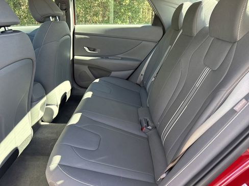 Certified 2025 Hyundai Elantra Sport image 13