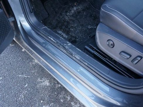 Certified 2023 Volkswagen Jetta SE w/ Panoramic Sunroof Package image 31