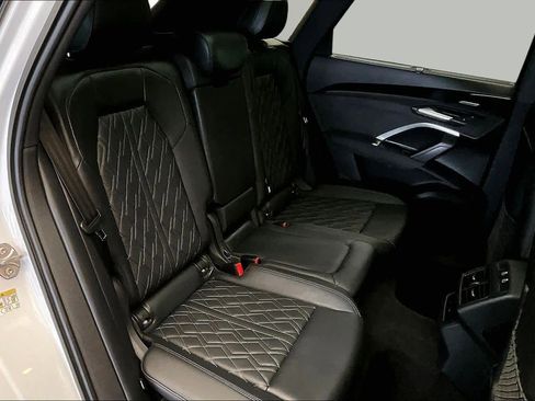 Certified 2025 Audi SQ5 Premium Plus w/ Premium Plus Package AWD/4WD image 19