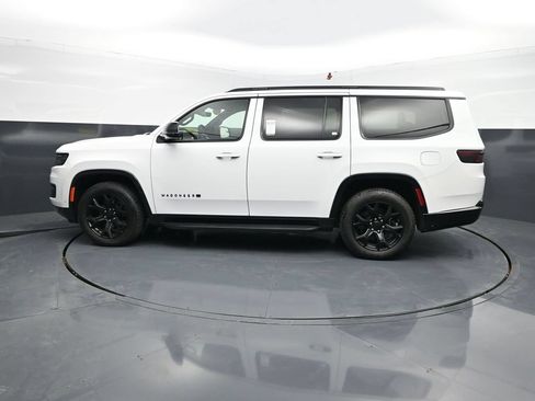 Used 2024 Jeep Wagoneer Series II AWD/4WD image 4