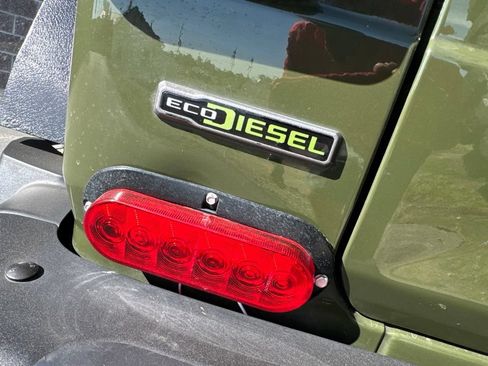 Used 2022 Jeep Wrangler Unlimited Rubicon w/ Steel Bumper Group AWD/4WD image 9
