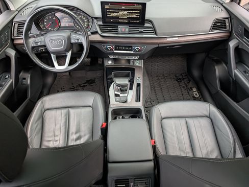 Used 2021 Audi Q5 Premium w/ Convenience Package image 23