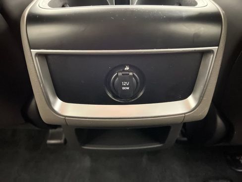 Used 2025 Kia Carnival FWD image 45