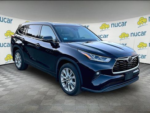 Used 2021 Toyota Highlander Limited AWD/4WD image 1