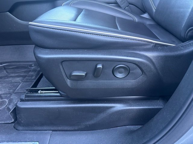 Used 2024 Chevrolet Tahoe Premier AWD/4WD image 13
